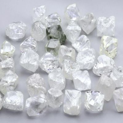 1615809077natural diamond
